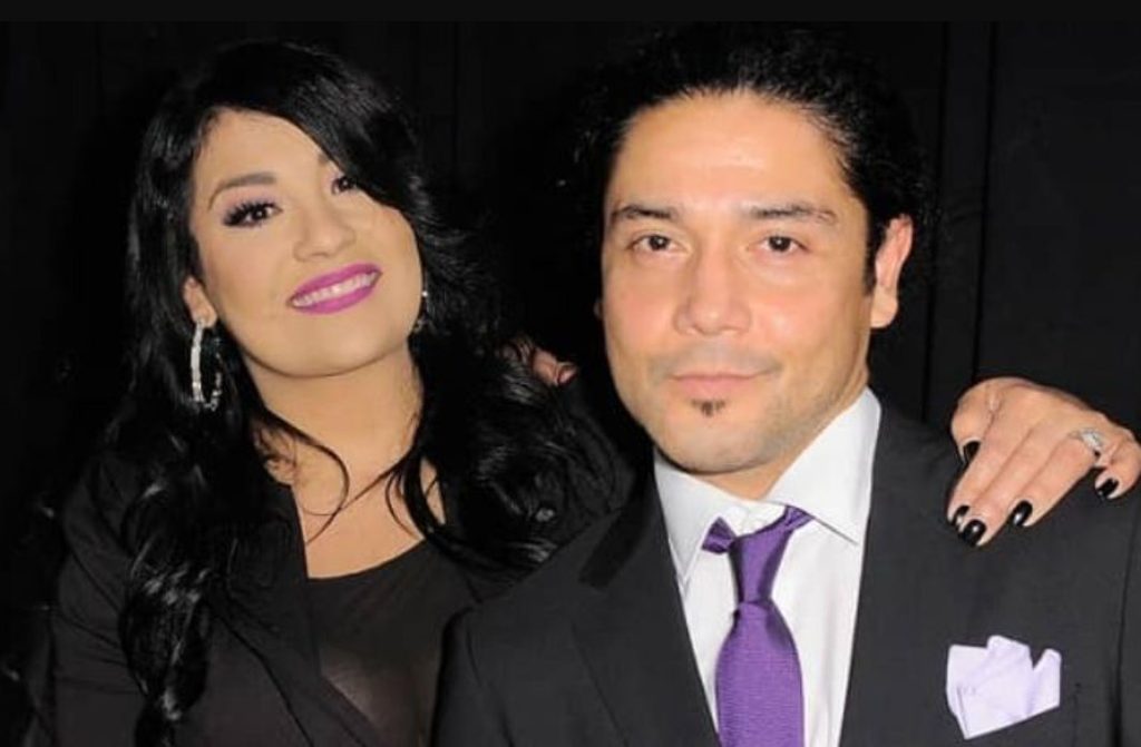 Vanessa Villanueva and Chris Pérez